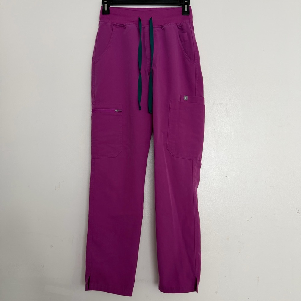 Women’s FIGS High Waisted Yola Skinny Scrub Pants Bright Fuchsia 3114 Size XXSP